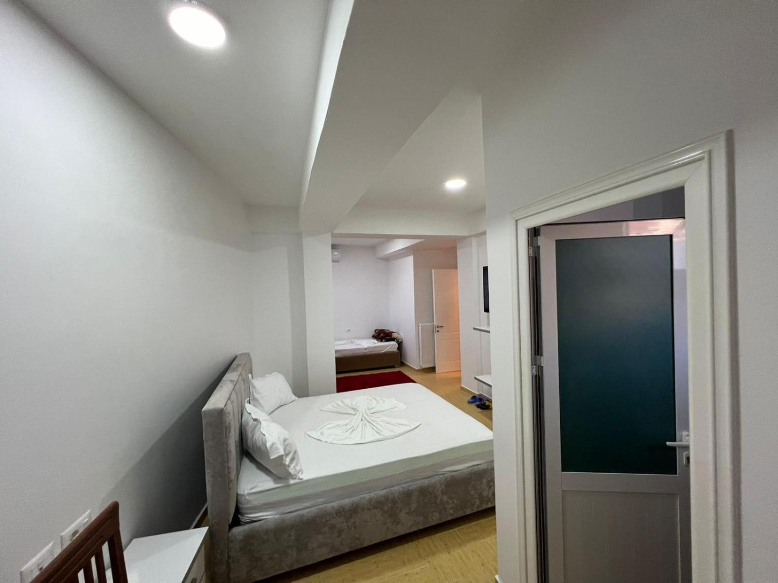 Kasemi Hotell Fier
